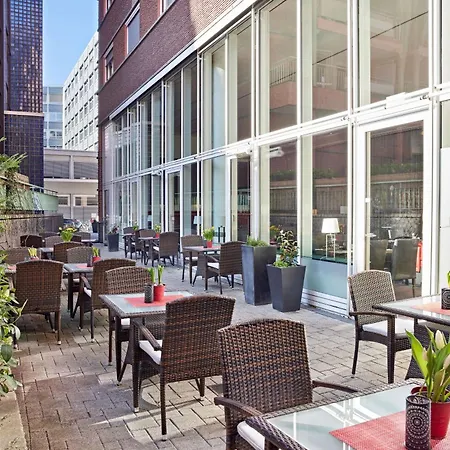 Lindner Am Dom, Part Of Jdv By Hyatt Hotel Köln