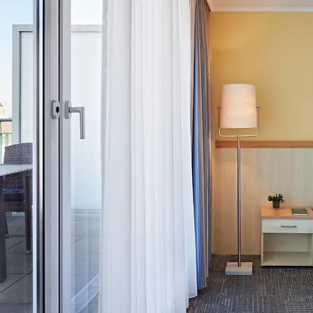 Hotel Lindner Am Dom, Part Of Jdv By Hyatt 4*