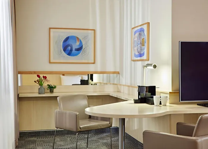 Lindner Am Dom, Part Of Jdv By Hyatt 4* Colonia